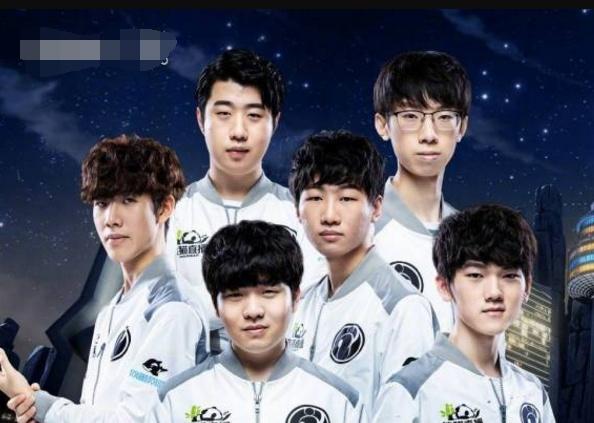 恭喜重庆狼队小胖获得2025挑战者杯FMVP！