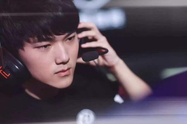 UP官方：中单选手Dream离队