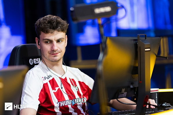 milkyway ：感谢乐言认可我的千珏，希望能跟他在野区里碰一碰